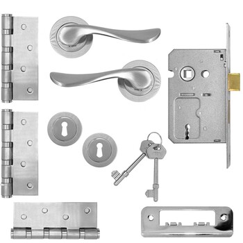 radius-amur-on-rose-lockset-with-3-hinges